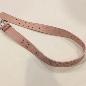 Pink Small sized Izod logo pink belt Small sized silver buckle 39” total length
